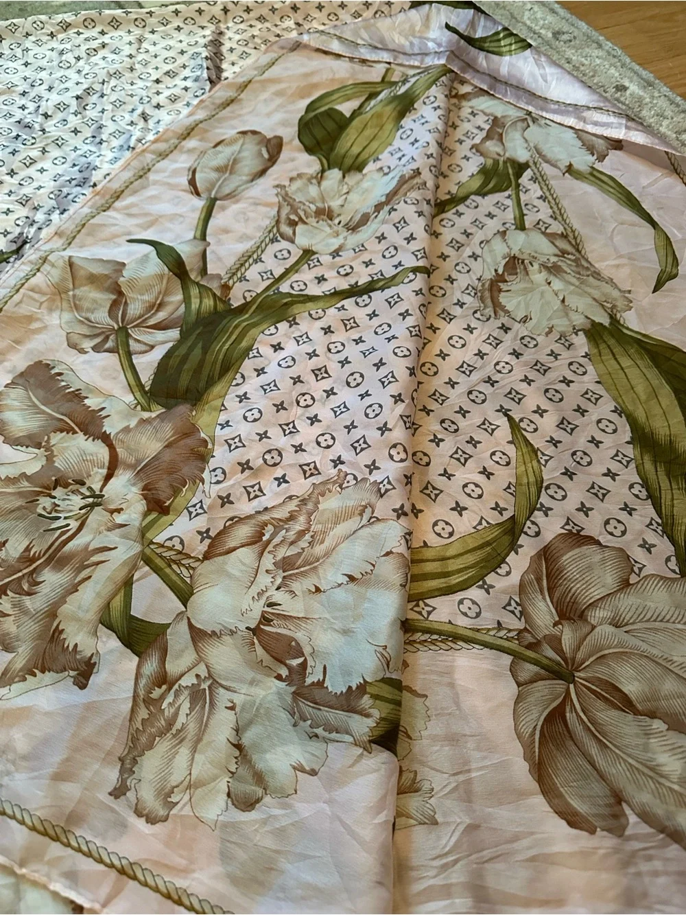 Designer 100% silk scarf light pick floral